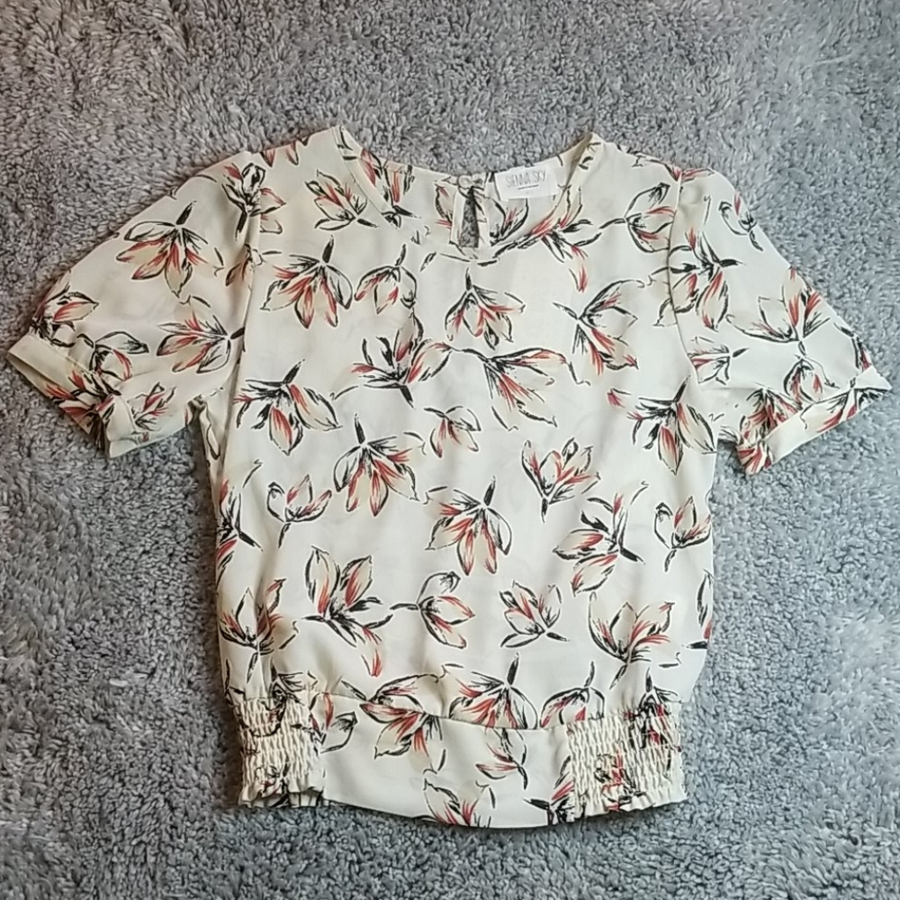 NWT Rouged bottom blouse XS